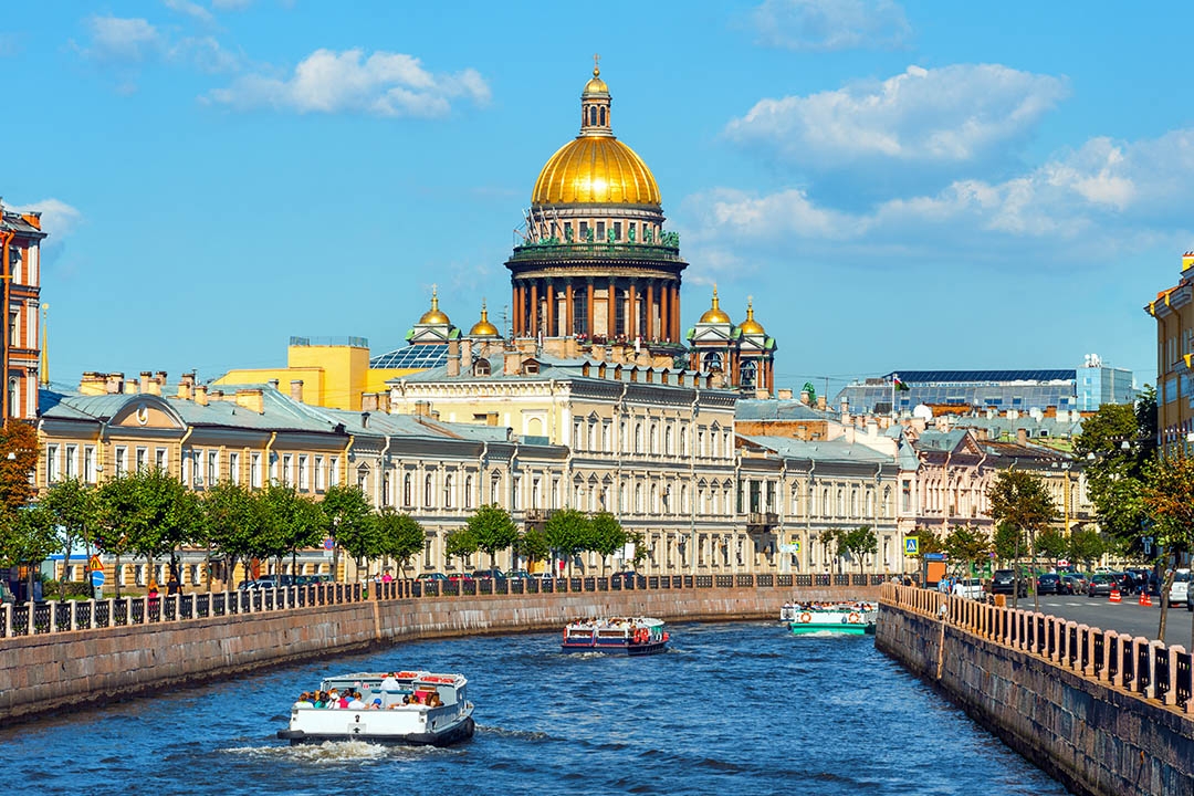 St Petersburg attractions – River and Boats