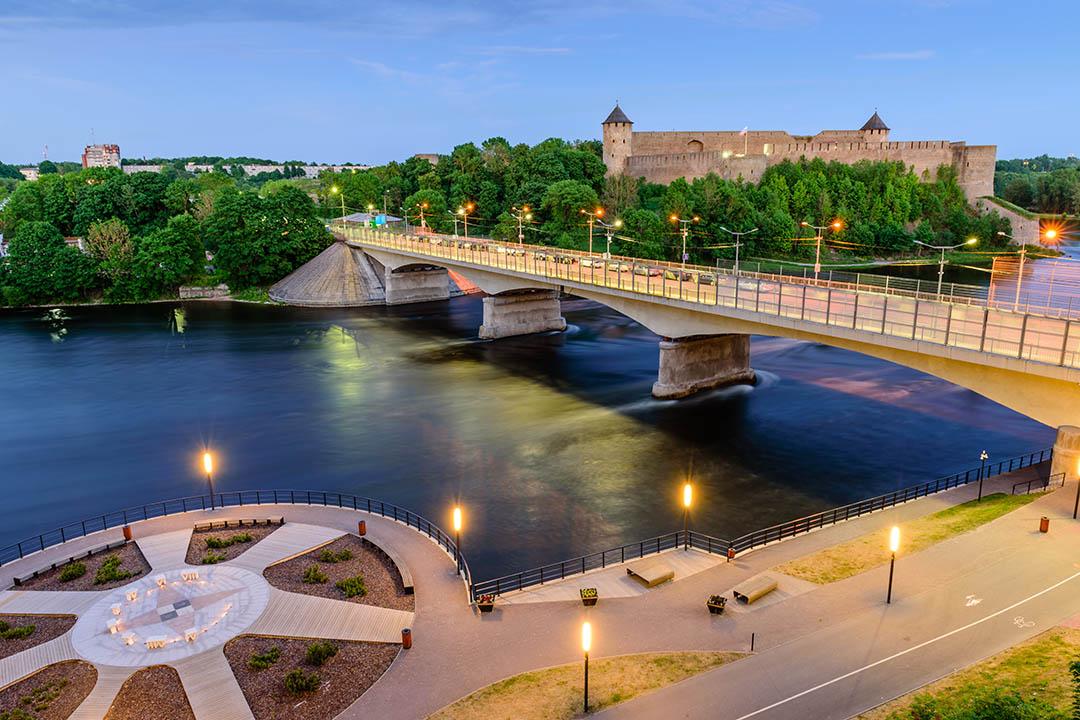 Narva river sightseeing