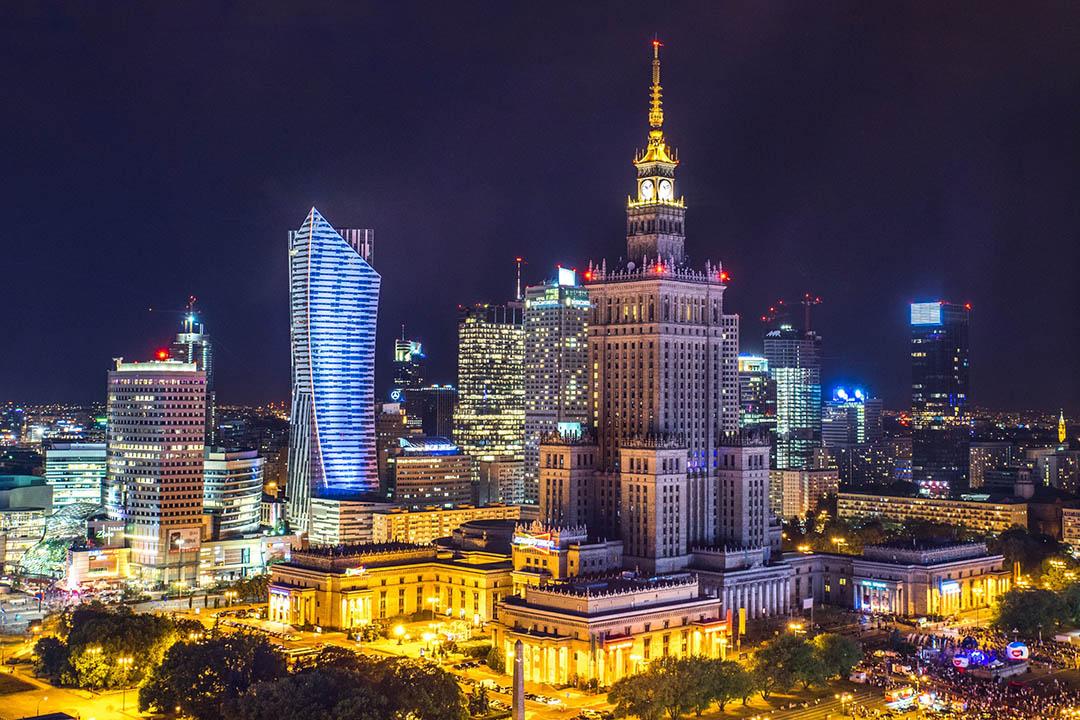 Warsaw – Night business city