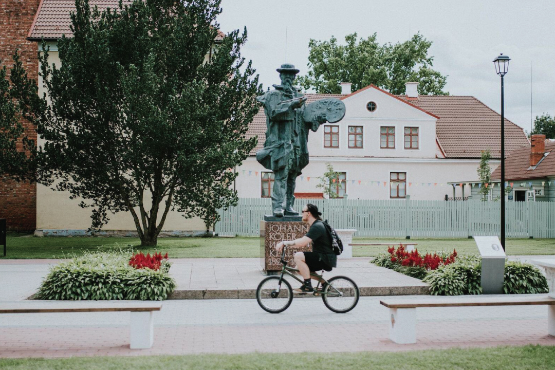 Johann Köleri Monument